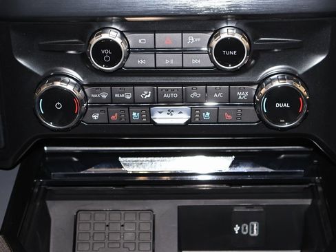 New 2026 Ford F350 Lariat w/ Black Appearance Package image 25