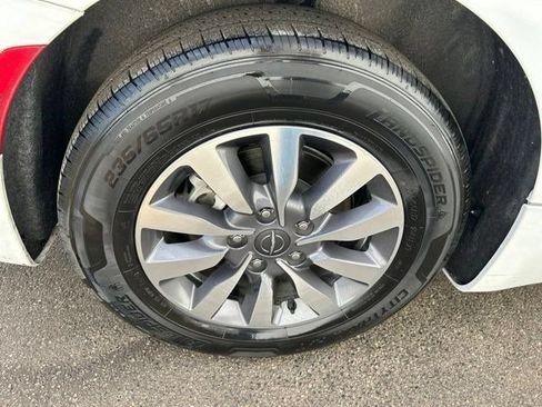 Used 2023 Chrysler Pacifica Touring-L FWD image 56