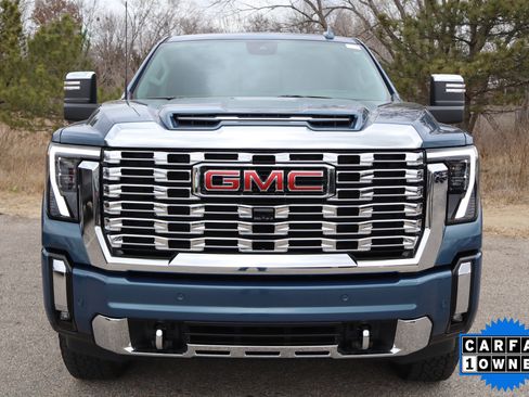 Used 2025 GMC Sierra 2500 Denali w/ Denali Reserve Package image 13