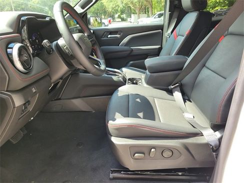 New 2025 Chevrolet Colorado Z71 w/ Technology Package image 10