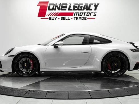 Used 2024 Porsche 911 Carrera GTS RWD image 16