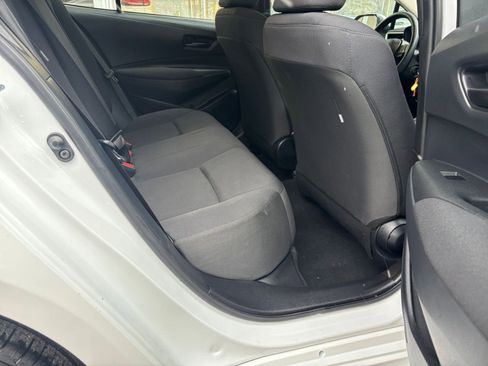 Used 2025 Toyota Corolla LE image 38