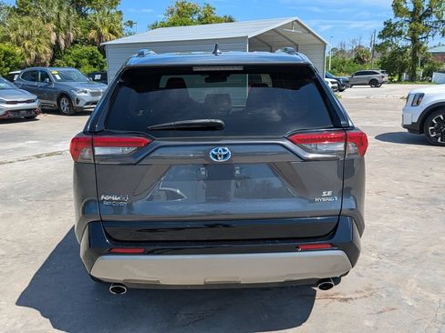 Used 2022 Toyota RAV4 SE AWD/4WD image 7