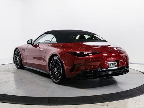 Used 2022 Mercedes-Benz SL 63 AMG 4MATIC w/ AMG Aerodynamic Package image 30