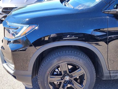 Used 2023 Honda Ridgeline Black Edition image 9