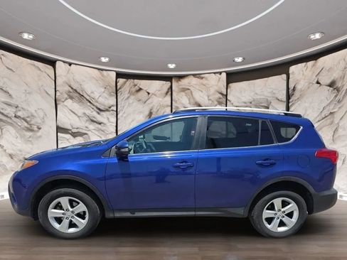Used 2014 Toyota RAV4 XLE w/ Preferred Accessory Package FWD image 3