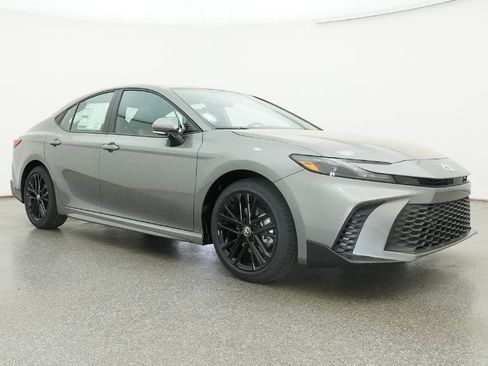 New 2026 Toyota Camry SE image 32