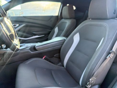 Used 2018 Chevrolet Camaro SS RWD image 8