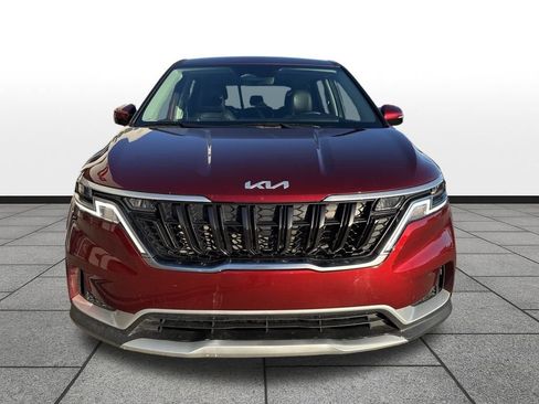 Used 2024 Kia Carnival LX image 8