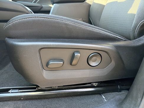 Used 2023 Chevrolet Colorado LT w/ LT Convenience Package II image 24