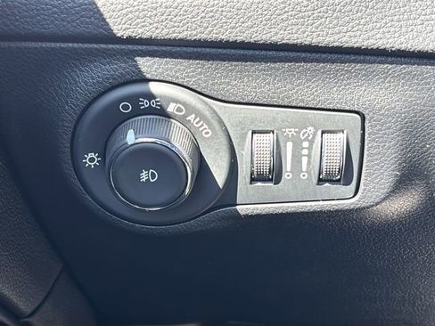 Certified 2019 Jeep Compass Latitude w/ Popular Equipment Group image 33