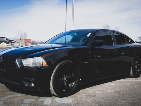 Used 2013 Dodge Charger R/T image 22