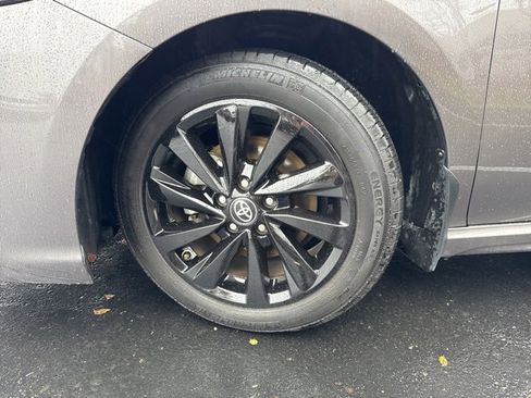 Used 2024 Toyota Camry SE image 30