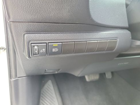 Used 2024 Toyota Corolla LE FWD image 27