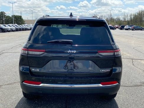 Used 2023 Jeep Grand Cherokee Limited AWD/4WD image 4