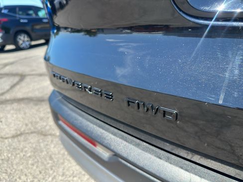 Used 2025 Chevrolet Traverse Z71 w/ LPO, Floor Liner Package AWD/4WD image 11