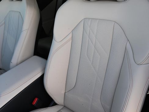 New 2026 BMW X3 xDrive30 w/ Premium Package image 8