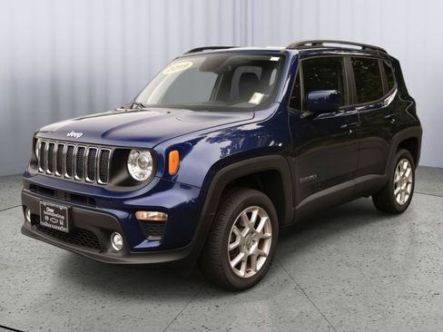 Used 2019 Jeep Renegade Latitude w/ Safety & Security Group II AWD/4WD image 19