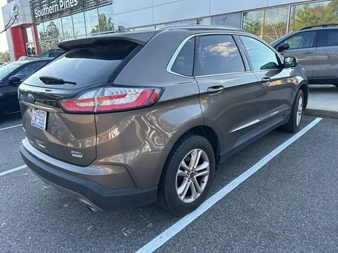 Used 2019 Ford Edge SEL image 4