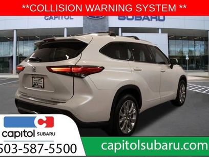 Used 2023 Toyota Highlander Limited