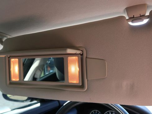 Used 2019 Jaguar XJ R-Sport image 39