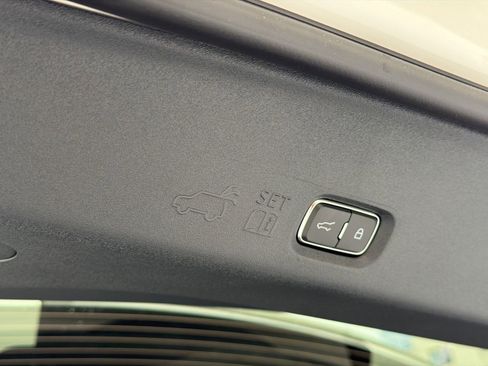 New 2026 Lincoln Navigator L Reserve AWD/4WD image 9