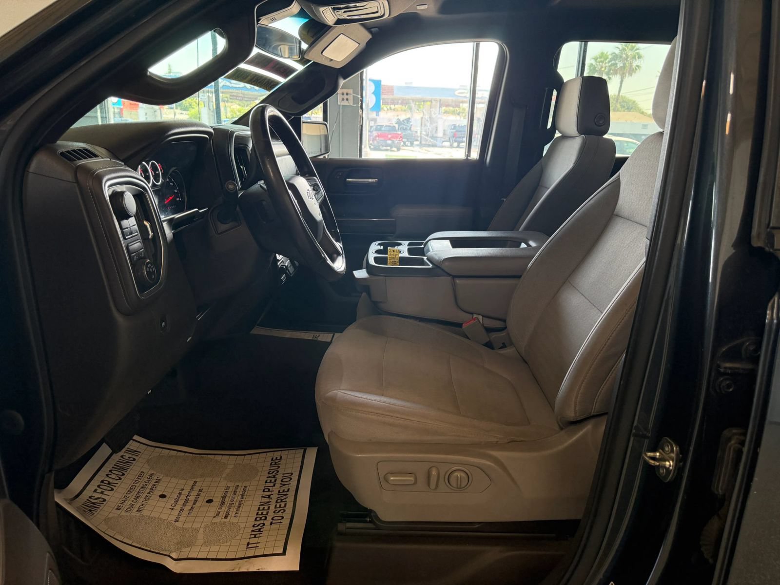 Used 2020 Chevrolet Silverado 1500 LT w/ All-Star Edition AWD/4WD image 9