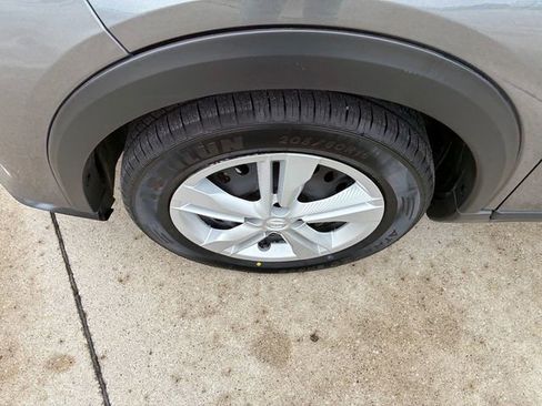 Used 2024 Nissan Kicks S image 10