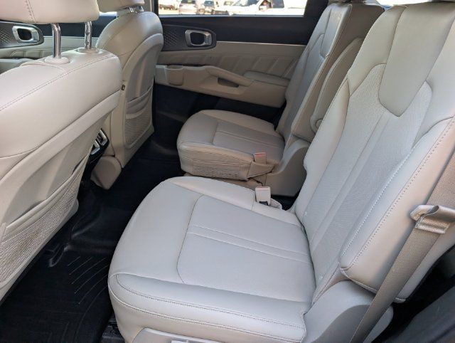 Used 2021 Kia Sorento SX AWD/4WD image 26
