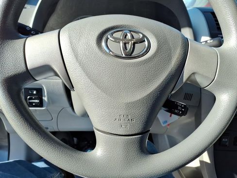 Used 2010 Toyota Corolla LE image 17