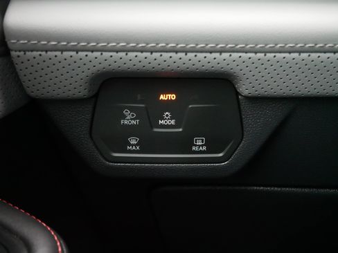 Certified 2024 Volkswagen Atlas Peak Edition SEL image 27