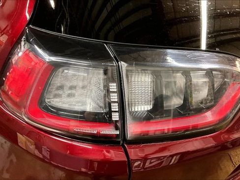 Used 2021 Jeep Cherokee Latitude image 23