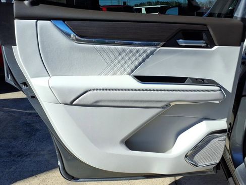 New 2026 GMC Acadia Denali w/ Super Cruise Package image 16