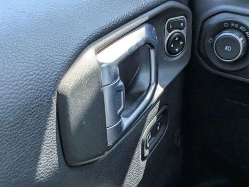 Used 2018 Jeep Wrangler Unlimited Sahara w/ LED Lighting Group image 23