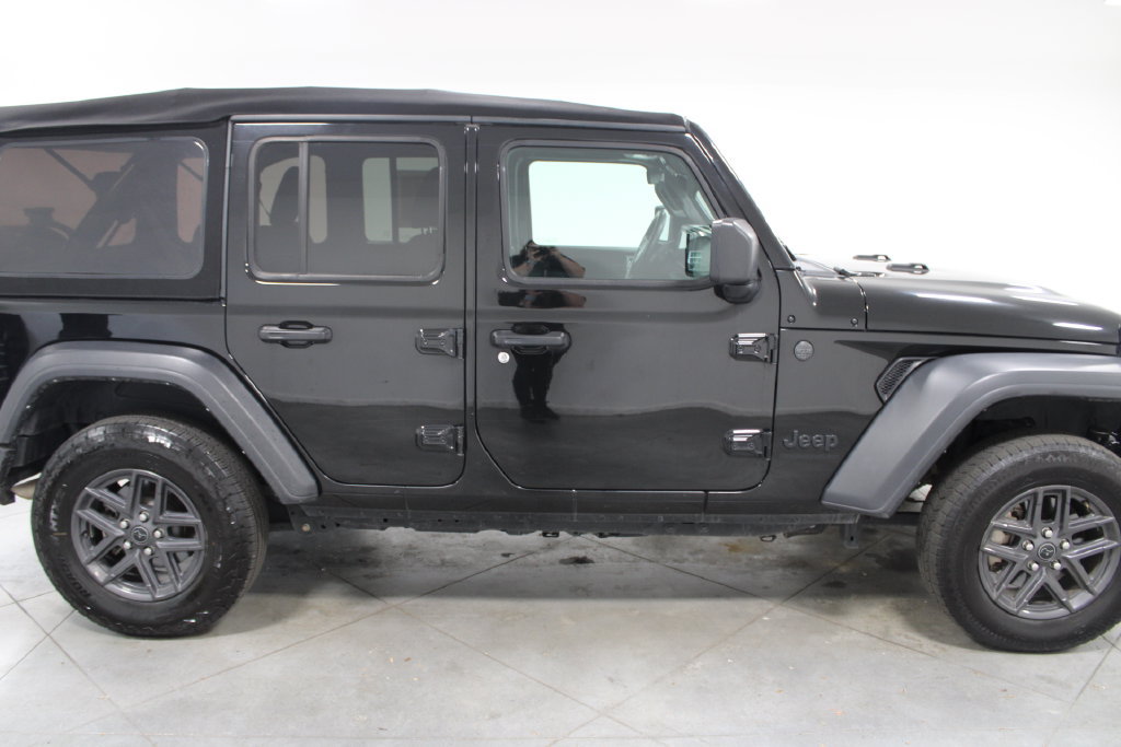 Used 2024 Jeep Wrangler Unlimited Sport AWD/4WD image 11