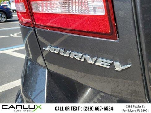 Used 2020 Dodge Journey SE w/ SE Popular Equipment Group image 10