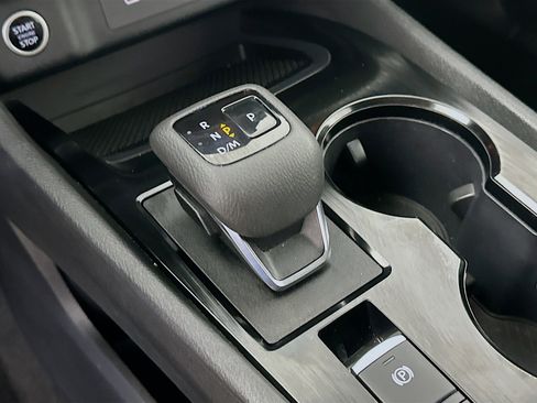 Used 2023 Nissan Rogue SV image 24