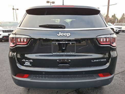 Certified 2024 Jeep Compass Limited image 5