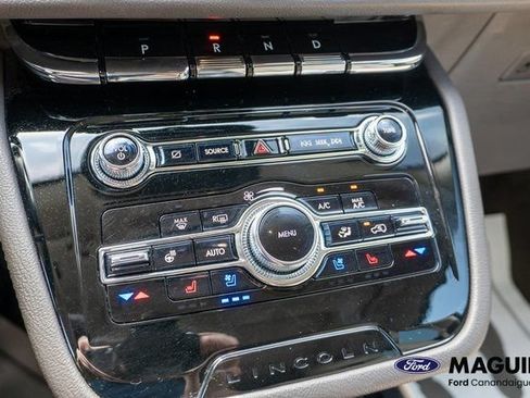 Used 2022 Lincoln Corsair Reserve w/ Equipment Group 201A AWD/4WD image 30