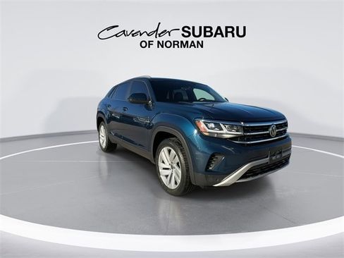 Used 2021 Volkswagen Atlas Cross Sport SE image 2