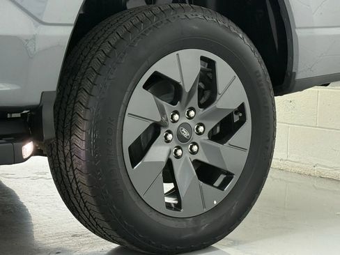 Used 2023 Ford F150 Lightning Lariat image 46