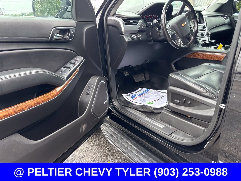 Used 2020 Chevrolet Suburban Premier w/ RST Edition AWD/4WD image 11