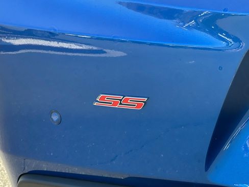 Used 2018 Chevrolet Camaro SS RWD image 48