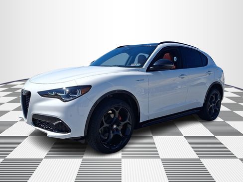 New 2025 Alfa Romeo Stelvio Sprint AWD/4WD image 3