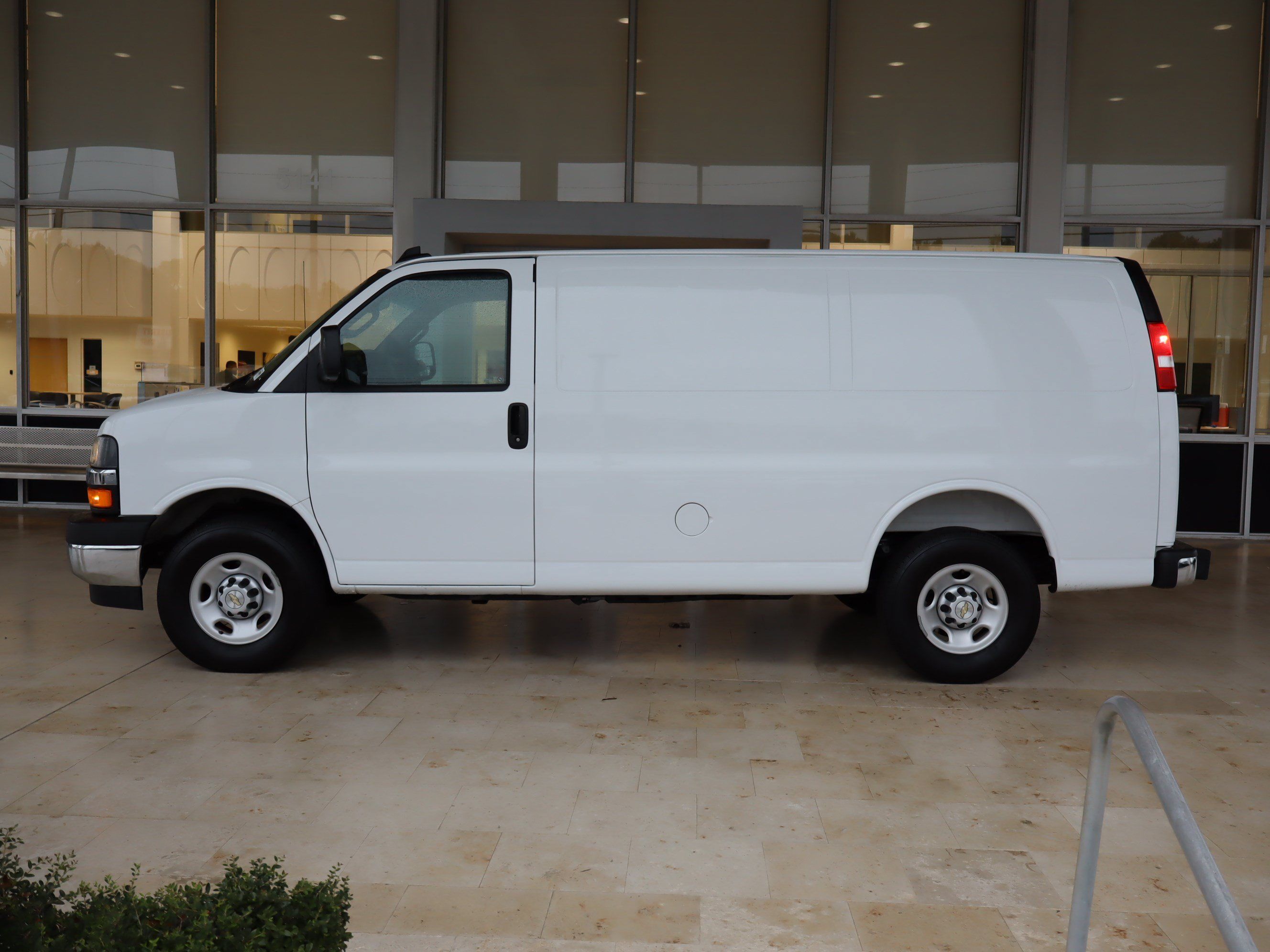 Used 2025 Chevrolet Express 2500 w/ Driver Convenience Package RWD image 8