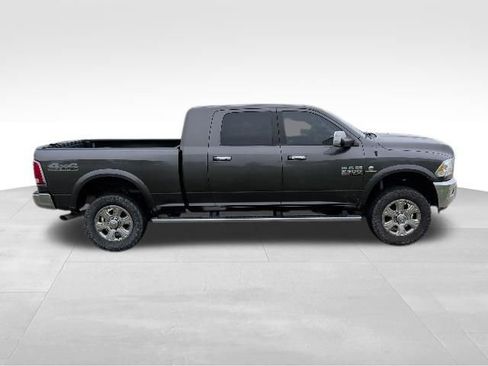 Used 2017 RAM 2500 Laramie AWD/4WD image 2