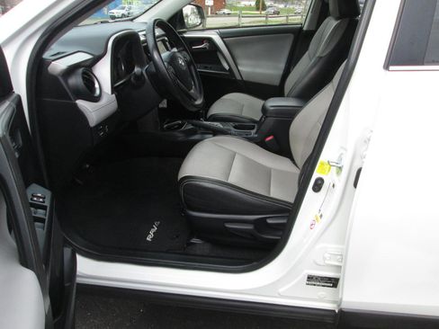 Used 2016 Toyota RAV4 XLE image 23