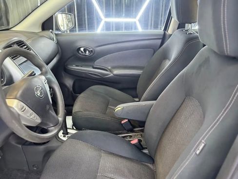 Used 2016 Nissan Versa SV image 35