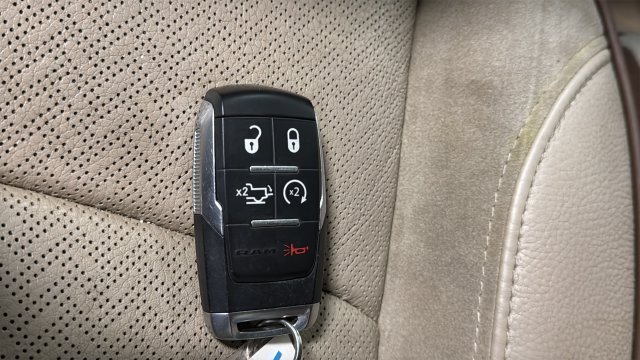 Used 2022 RAM 3500 Laramie AWD/4WD image 19