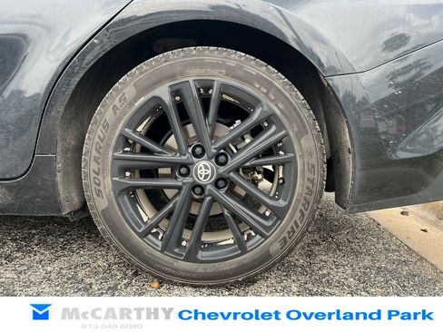 Used 2025 Toyota Camry SE FWD image 9